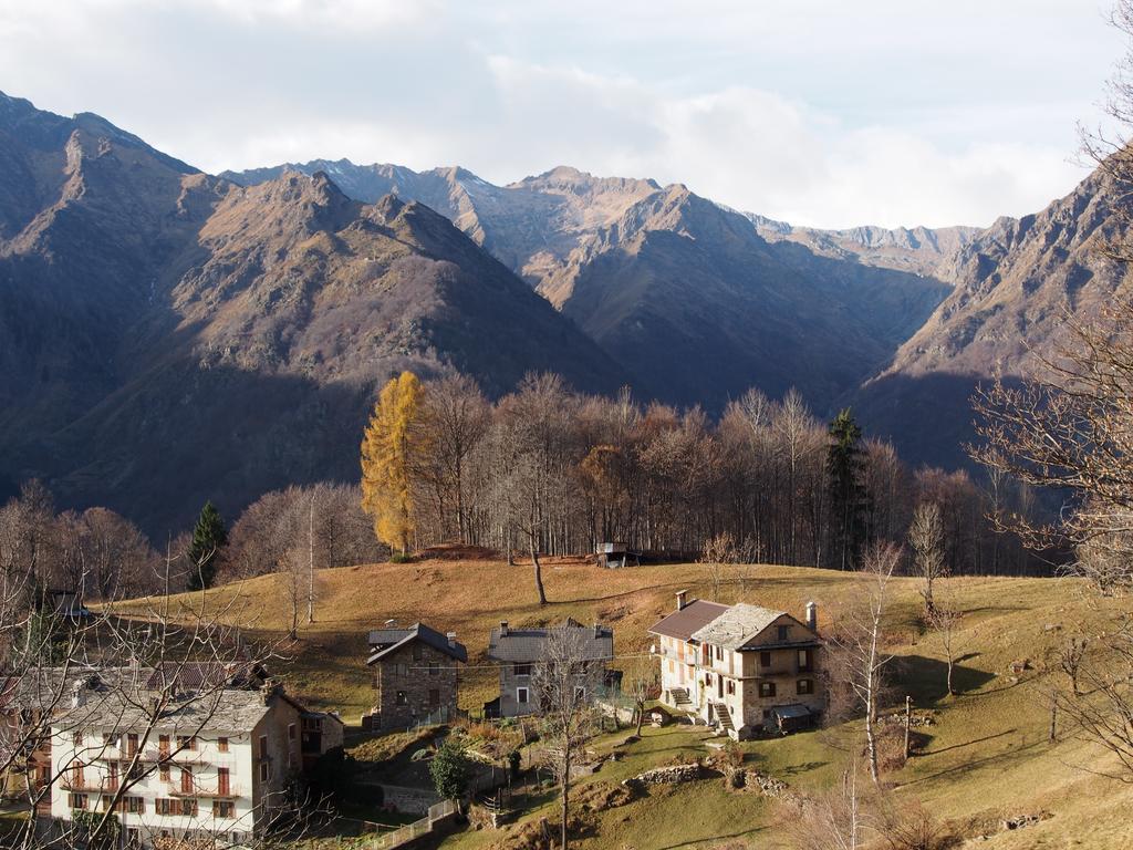 Hotel Residence Giardini Piode エクステリア 写真