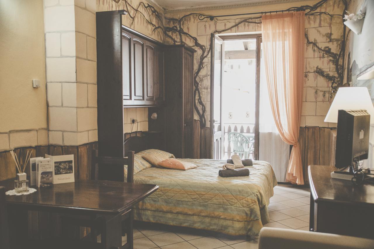 Hotel Residence Giardini Piode エクステリア 写真