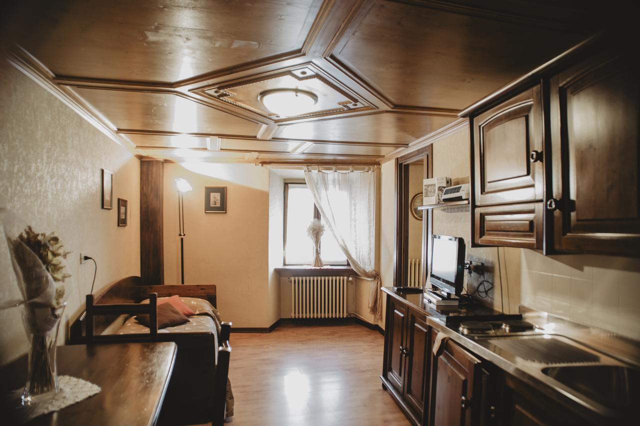 Hotel Residence Giardini Piode エクステリア 写真