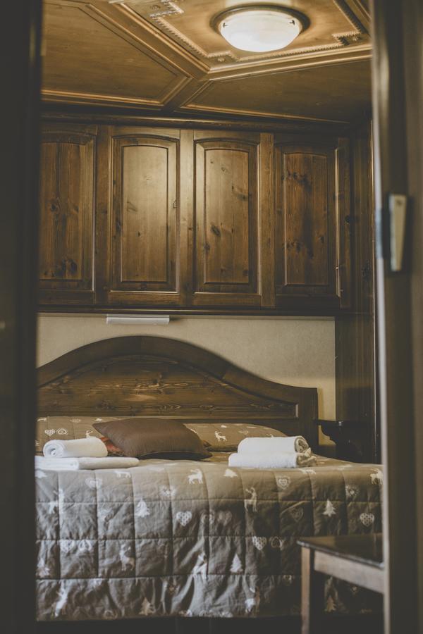 Hotel Residence Giardini Piode エクステリア 写真