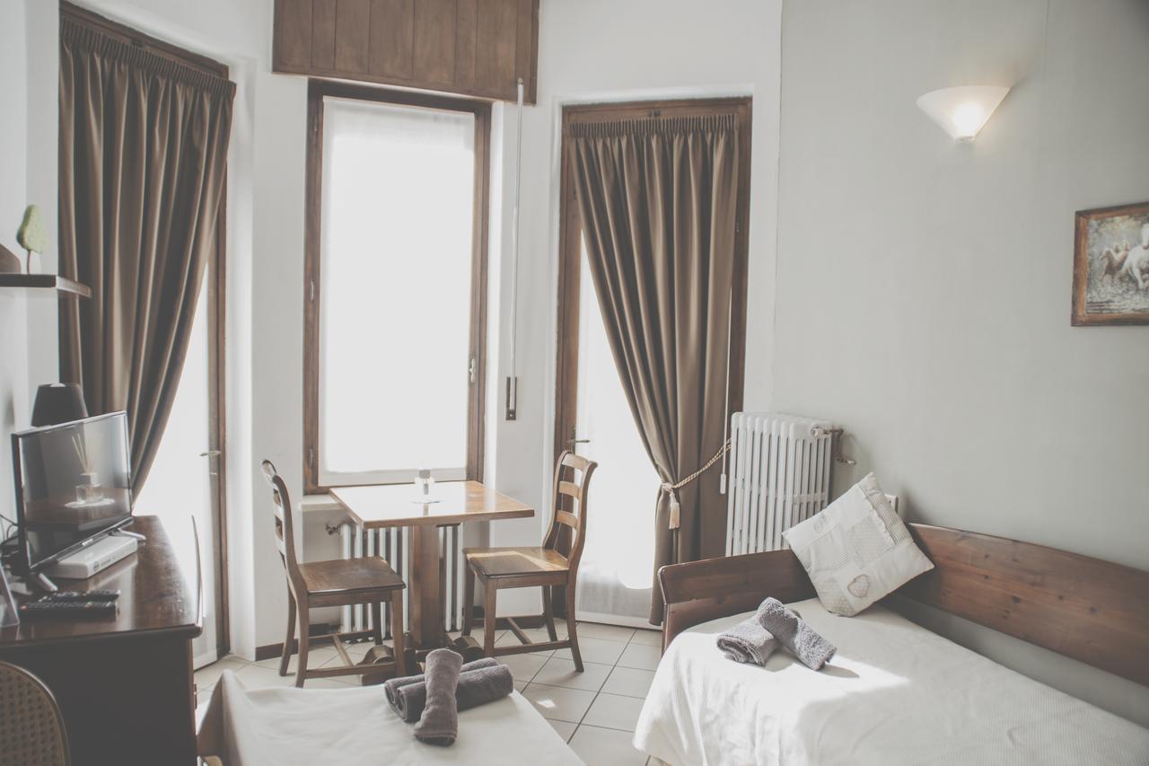 Hotel Residence Giardini Piode エクステリア 写真